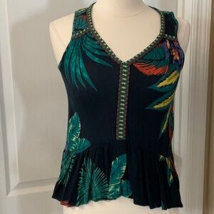 Patrons of Peace Black Tropical Print Sleeveless Blouse Asymmetrical hem Size XS